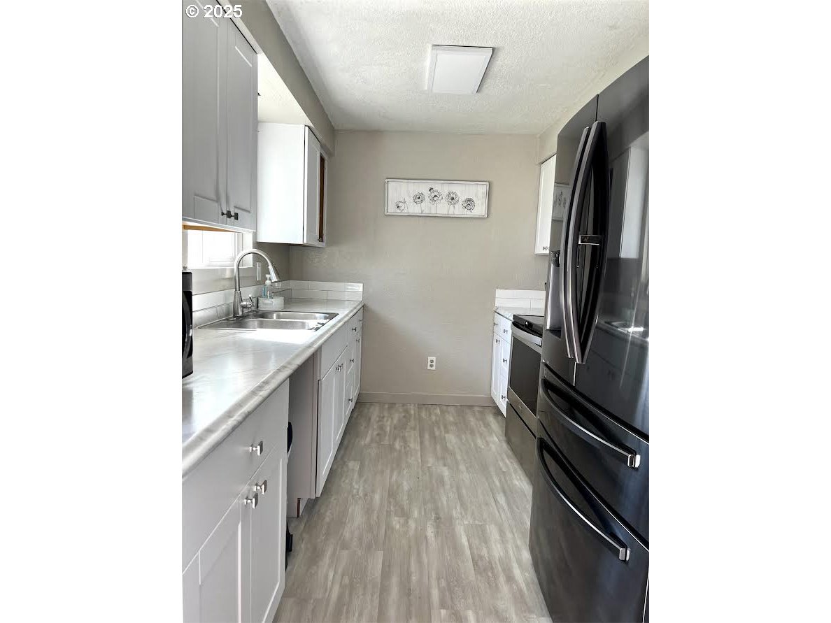 540 Northwest 10th Street Hermiston, OR 97838 - Photo 5 of 15