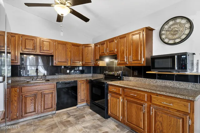 $285,000 | 32 Dover Drive, Colonie, NY 12110