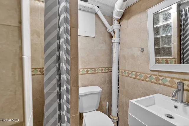 $285,000 | 32 Dover Drive, Colonie, NY 12110