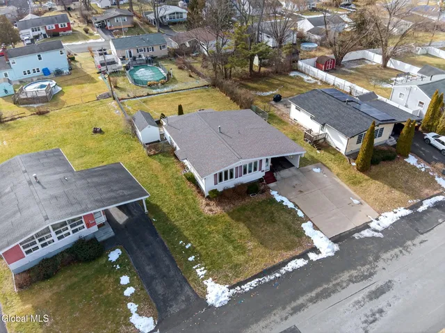 $285,000 | 32 Dover Drive, Colonie, NY 12110