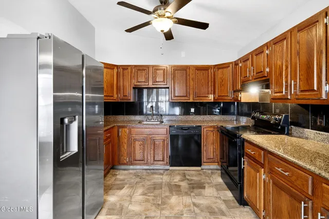 $285,000 | 32 Dover Drive, Colonie, NY 12110