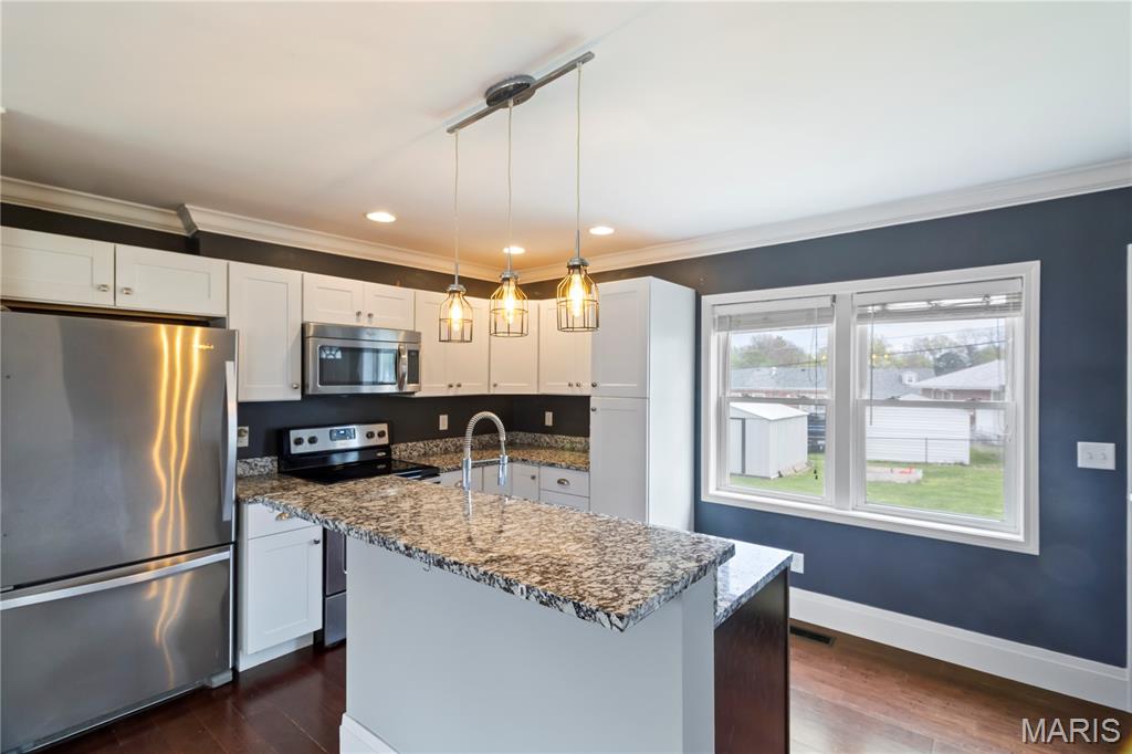 3438 Ashby Road St. Ann, MO 63074 - Photo 9 of 13