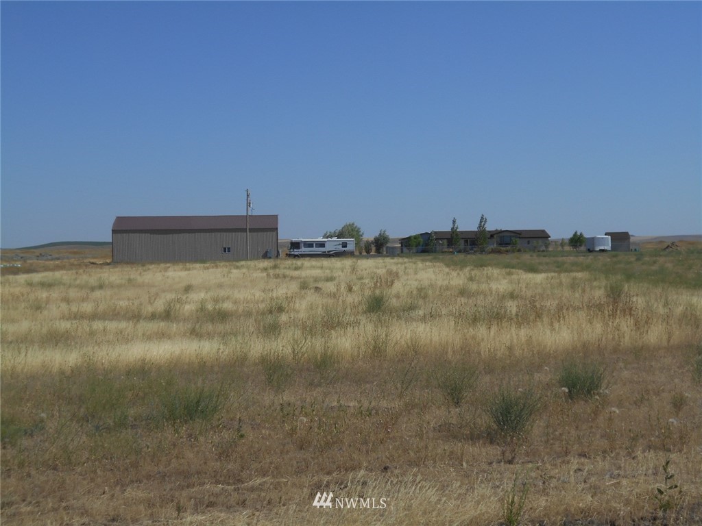 2260 East Wellsandt Road Ritzville, WA 99169 - Photo 2 of 23