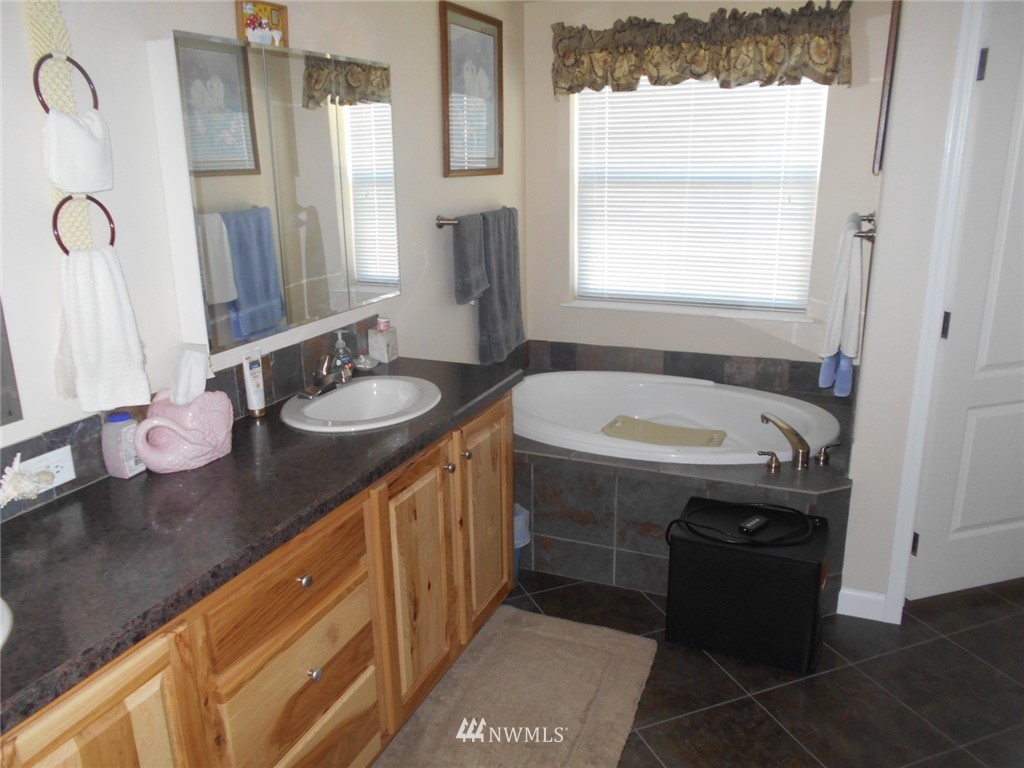 2260 East Wellsandt Road Ritzville, WA 99169 - Photo 7 of 23