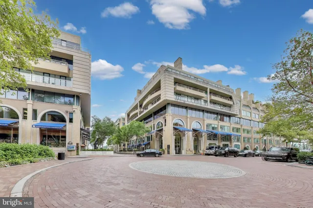 $1,200,000 | 3030 K Street Northwest, Unit 209, Washington, DC 20007