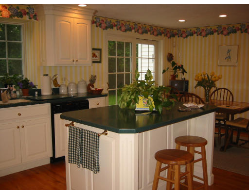 37 Batchelder Road Boxford, MA 01921 - Photo 3 of 12