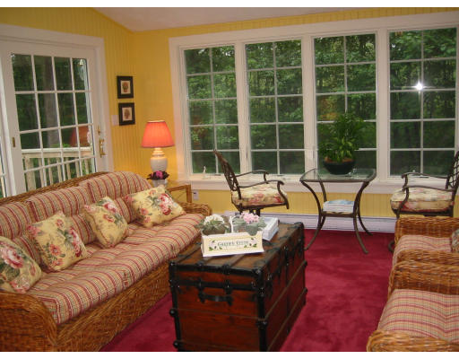 37 Batchelder Road Boxford, MA 01921 - Photo 8 of 12