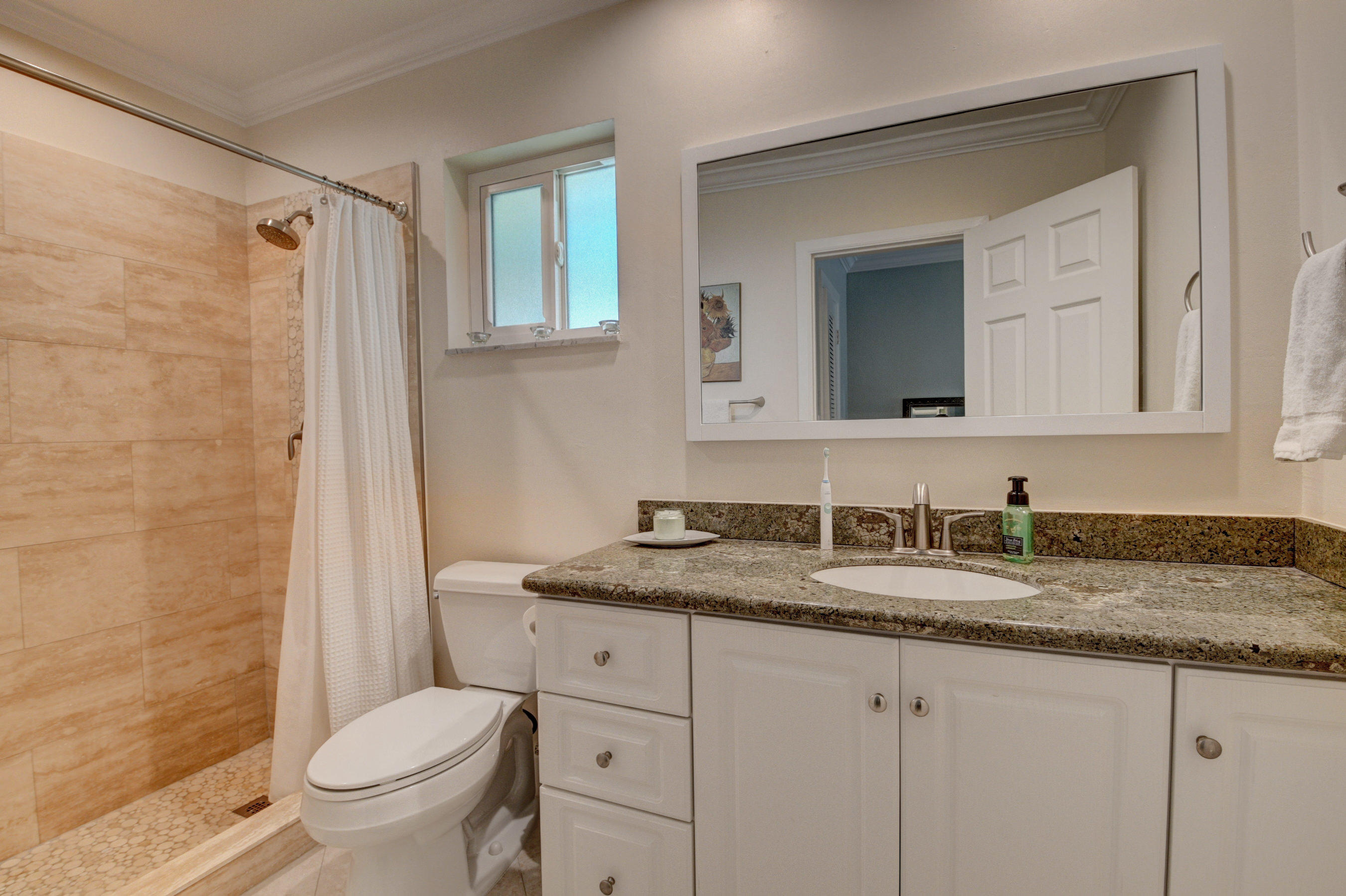 617 Northwest 10th Court Boca Raton, FL 33486 - Photo 13 of 54 Master bathroom