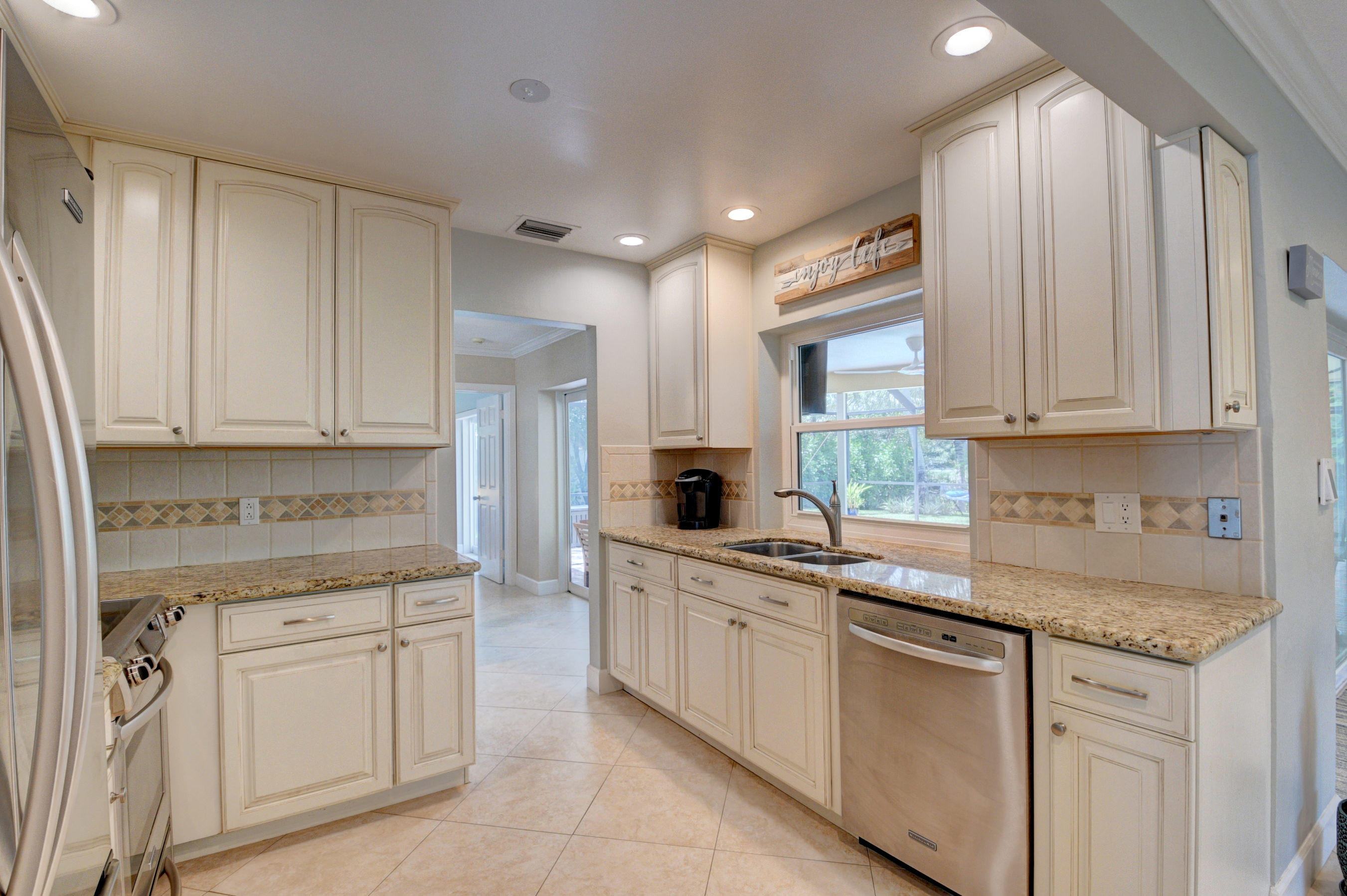 617 Northwest 10th Court Boca Raton, FL 33486 - Photo 18 of 54 Kitchen