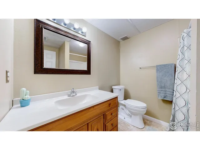a black and white photo of a living room