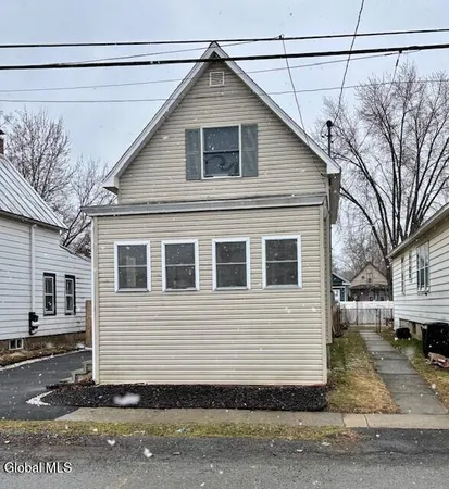 $224,900 | 36 Archibald Street, Colonie, NY 12189