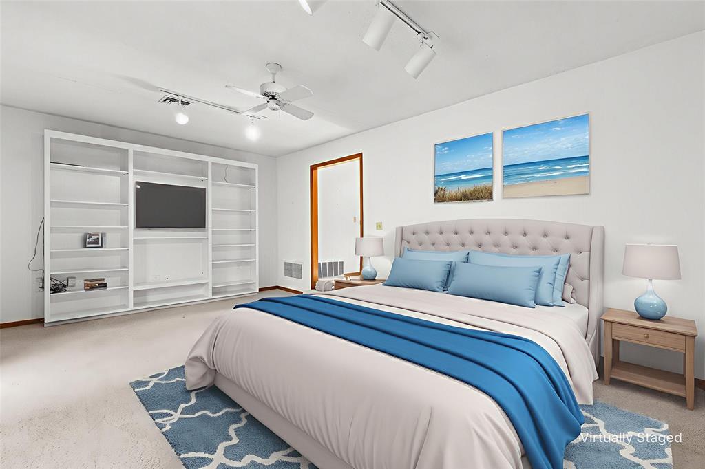 4500 Scottwood Drive Waco, TX 76708 - Photo 15 of 29 a bedroom with a large bed and a large window