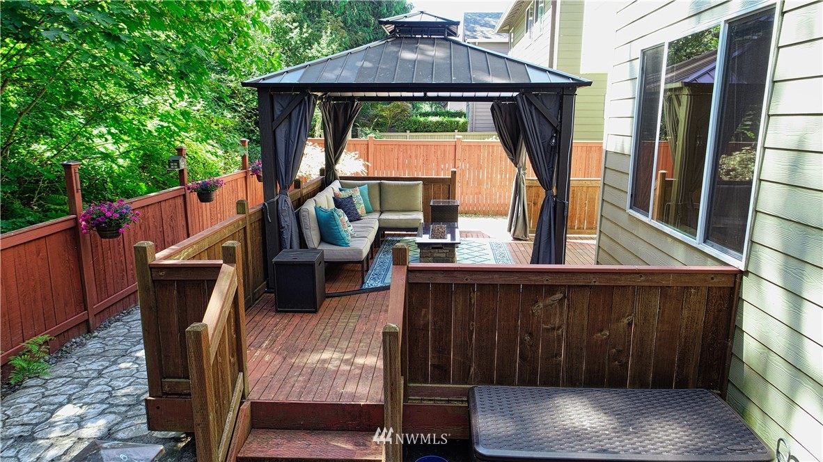 4524 147th Place Southeast Bothell, WA 98012 - Photo 30 of 33 a view of outdoor space yard and deck