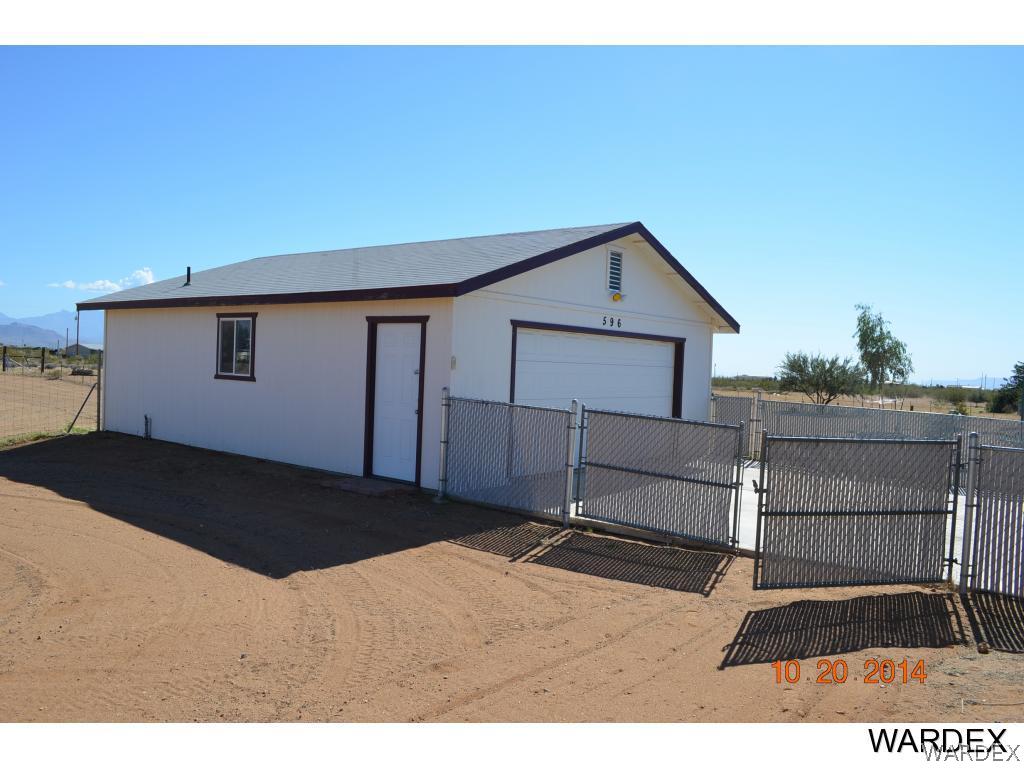 596 Davis Road Golden Valley, AZ 86413 - Photo 6 of 17 GARAGE