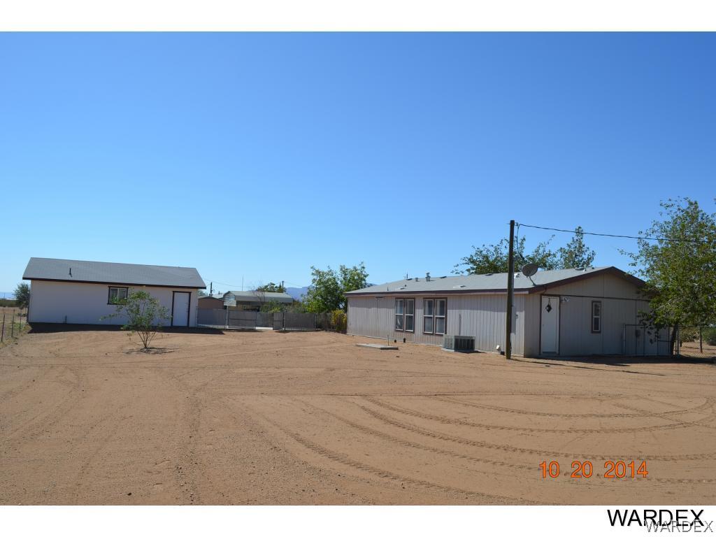 596 Davis Road Golden Valley, AZ 86413 - Photo 7 of 17 BACK YARD