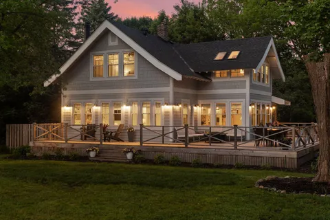 $750,000 | 5685 Howards Point Road, Excelsior, MN 55331