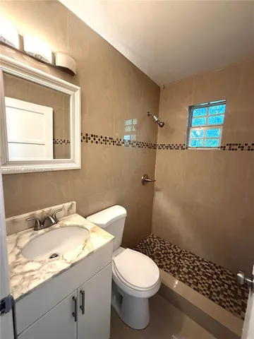 $2,500 | 3131 Carter Street, Unit 3131, Miami, FL 33133