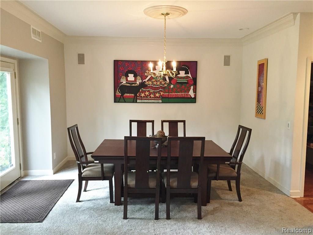 1440 Oxford Road Grosse Pointe, MI 48236 - Photo 13 of 27 Dining room .JPG