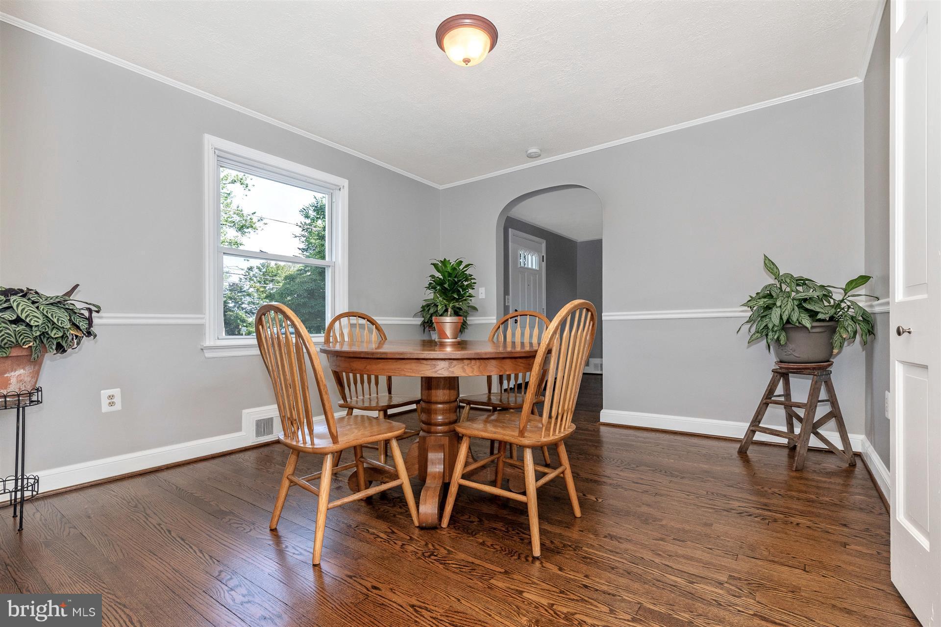25806 Ridge Road Damascus, MD 20872 - Photo 16 of 30 Dining Room