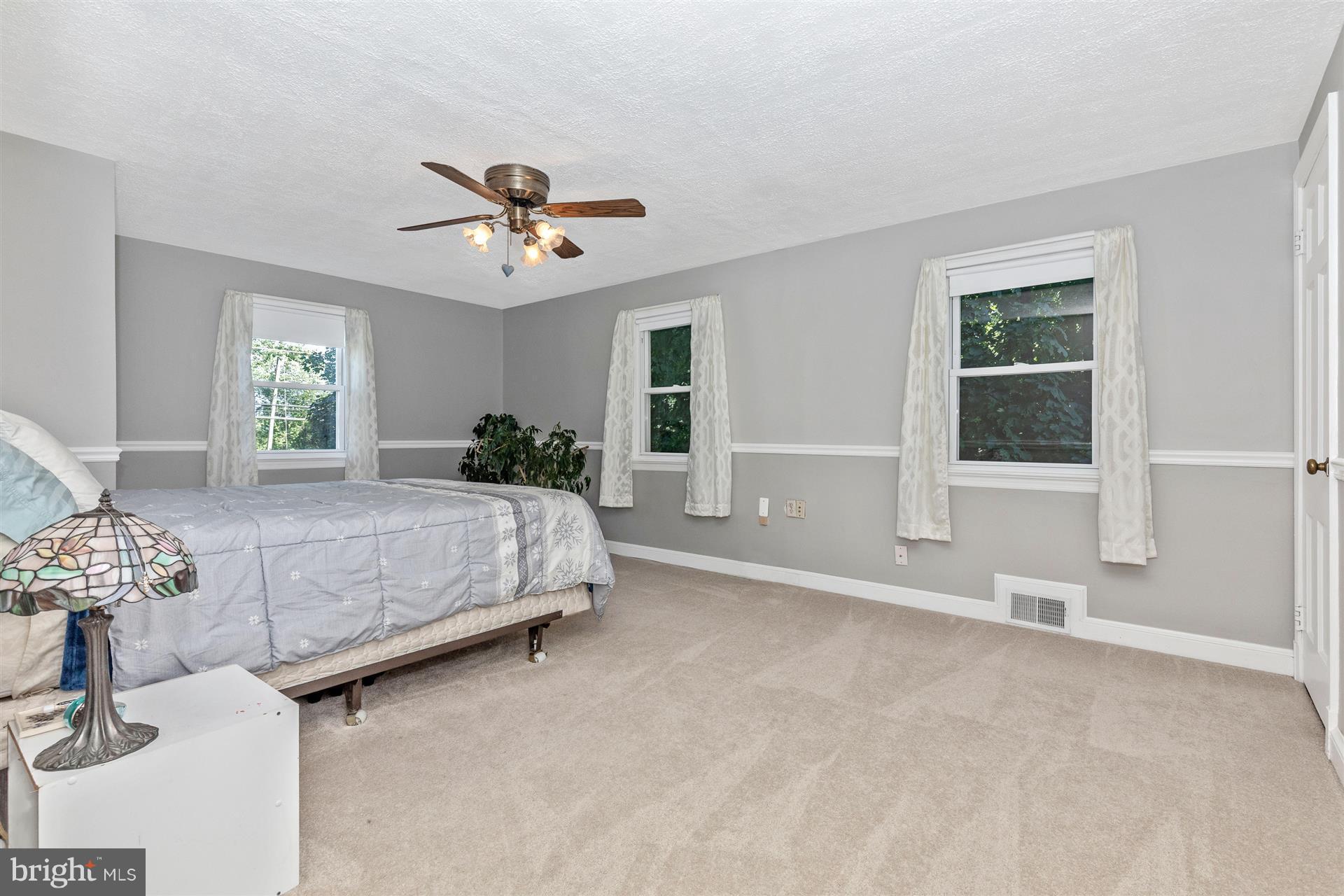 25806 Ridge Road Damascus, MD 20872 - Photo 21 of 30 Bedroom (Master)