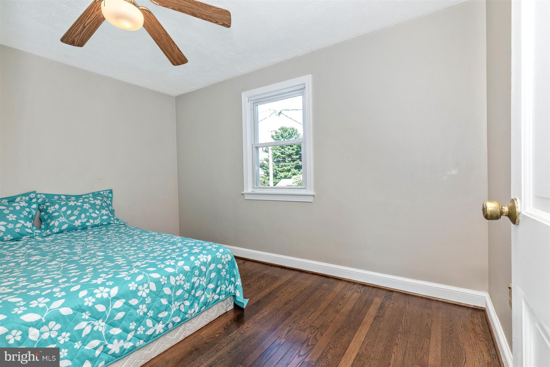 25806 Ridge Road Damascus, MD 20872 - Photo 24 of 30 Bedroom