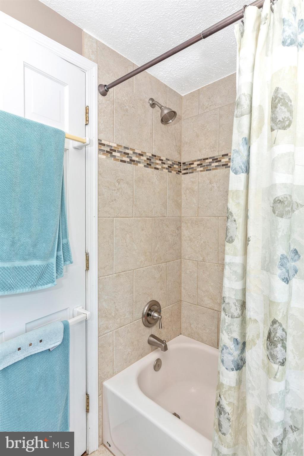 25806 Ridge Road Damascus, MD 20872 - Photo 28 of 30 Bath