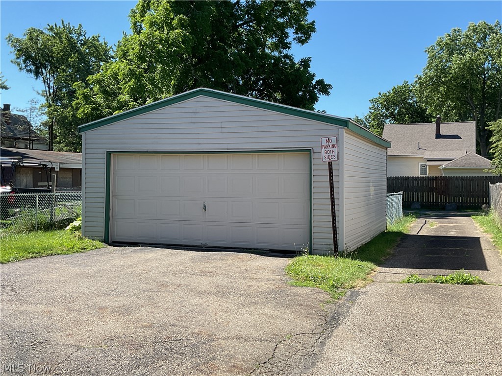 2704 8th Street Northwest Canton, OH 44708 - Photo 4 of 9