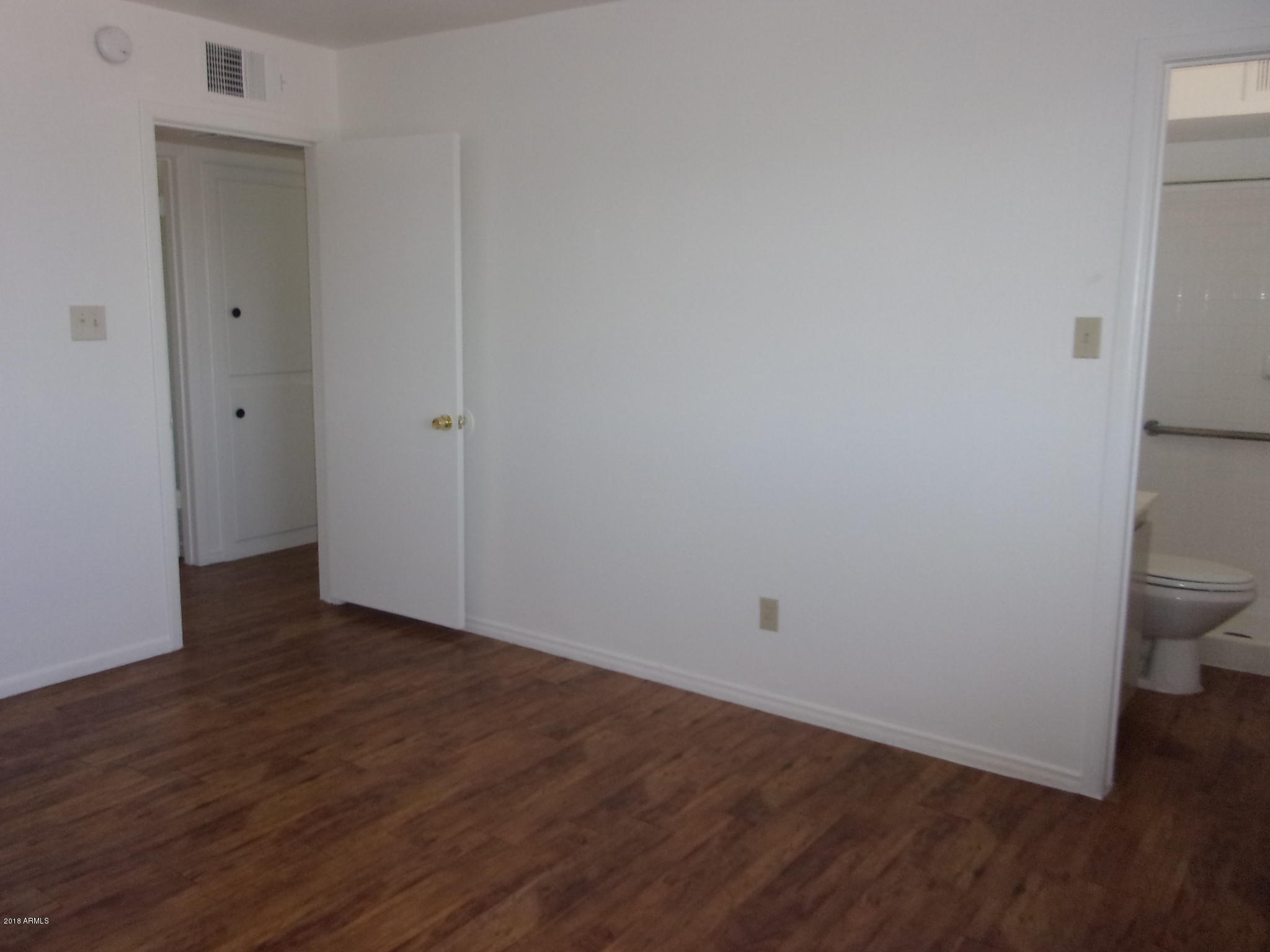 4730 West Osborn Road Phoenix, AZ 85031 - Photo 11 of 20 11_Master Bed