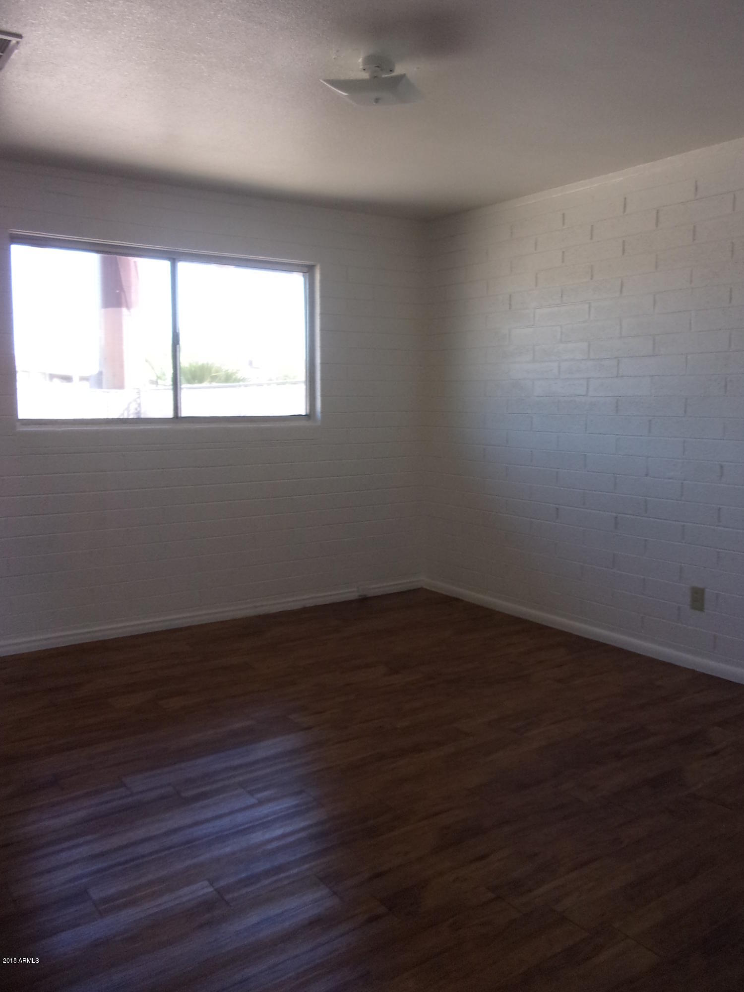 4730 West Osborn Road Phoenix, AZ 85031 - Photo 10 of 20 10_Master Bed