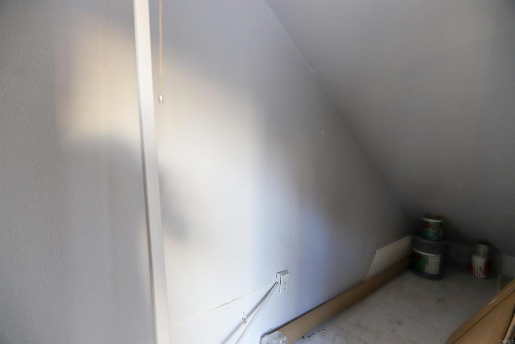 307 Shoemaker Lane Solana Beach, CA 92075 - Photo 27 of 31 a close up of a wall