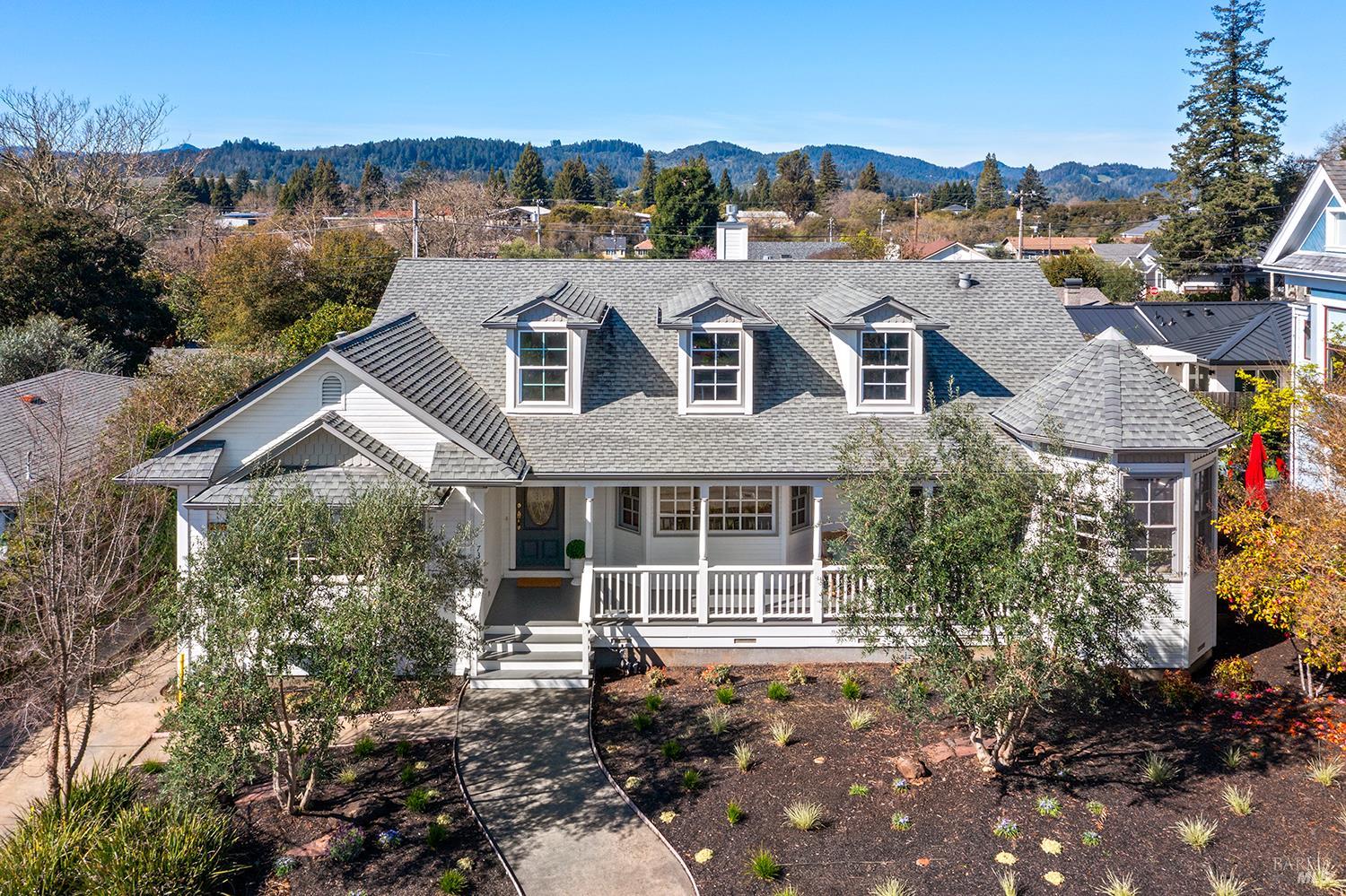 735 Johnson Street Healdsburg, CA 95448 - Photo 2 of 61