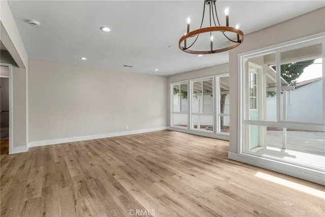 a view of back yard of the house