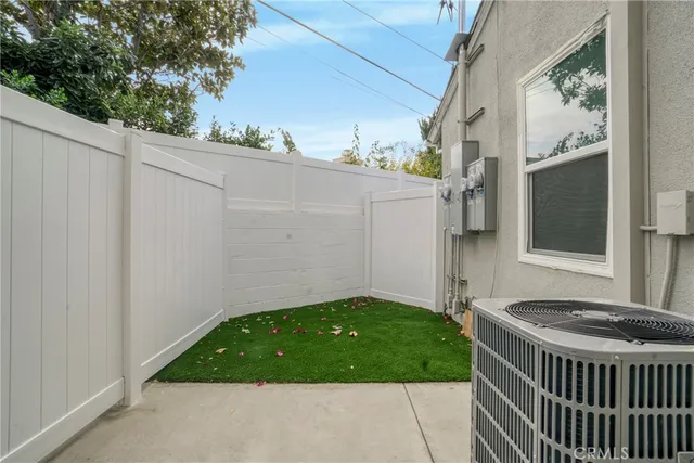 $1,950,000 | 7909 Aldea Avenue, Lake Balboa, CA 91406