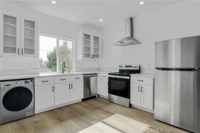 $1,950,000 | 7909 Aldea Avenue, Lake Balboa, CA 91406