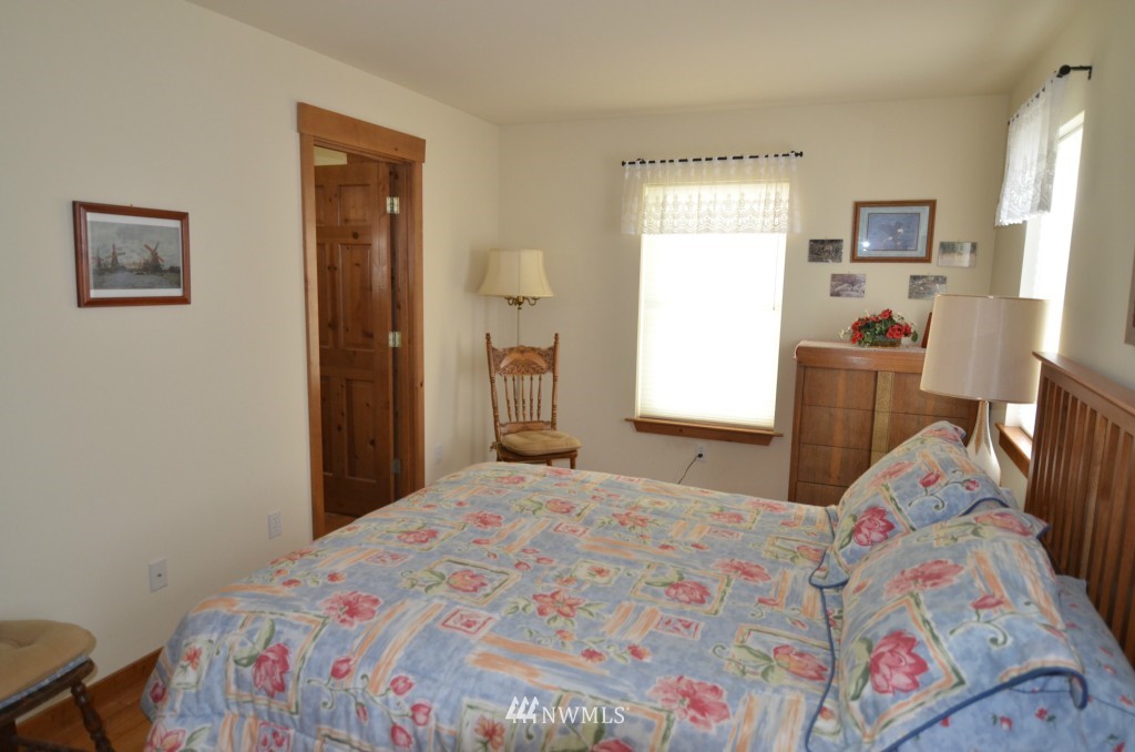 16430 South Lakeshore Road Chelan, WA 98816 - Photo 13 of 20 Gallery Image 13