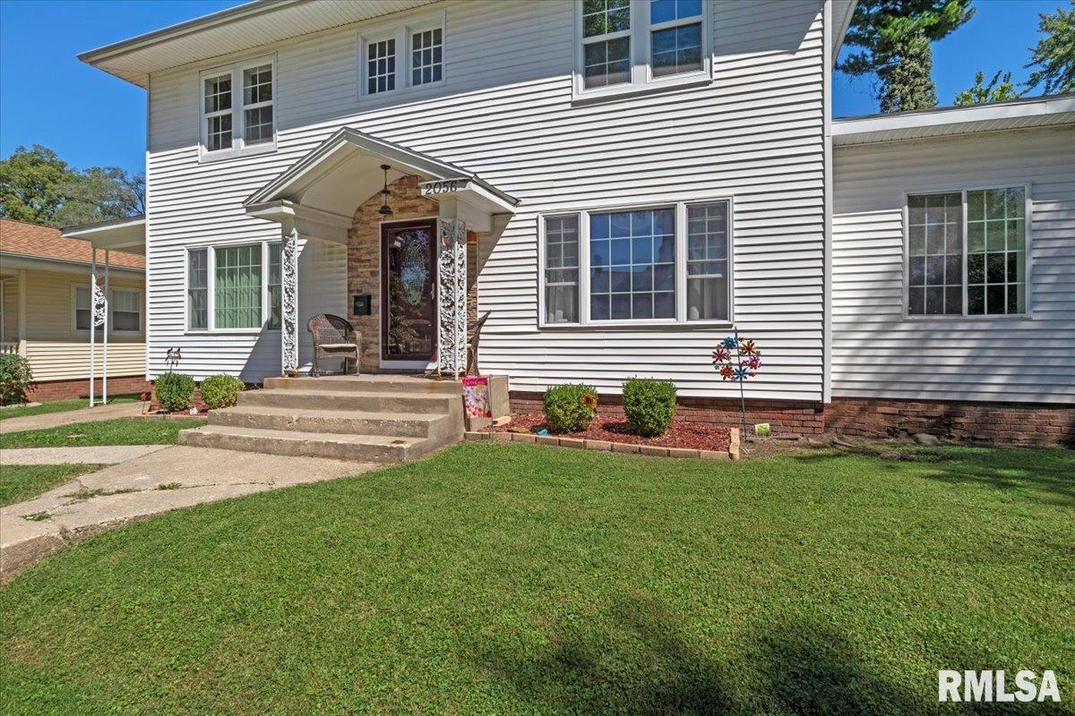 2056 South 5th Street Springfield, IL 62703 - Photo 2 of 40