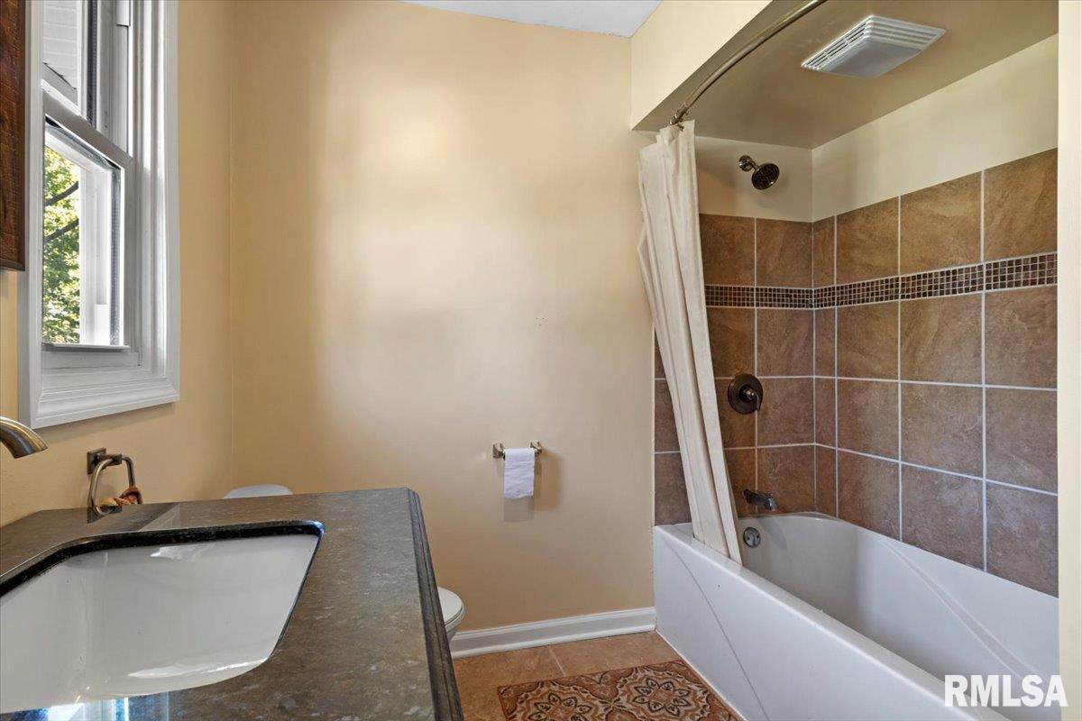 2056 South 5th Street Springfield, IL 62703 - Photo 25 of 40