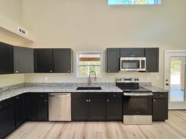 $449,900 | 14757 State Road, Jasonville, IN 47438