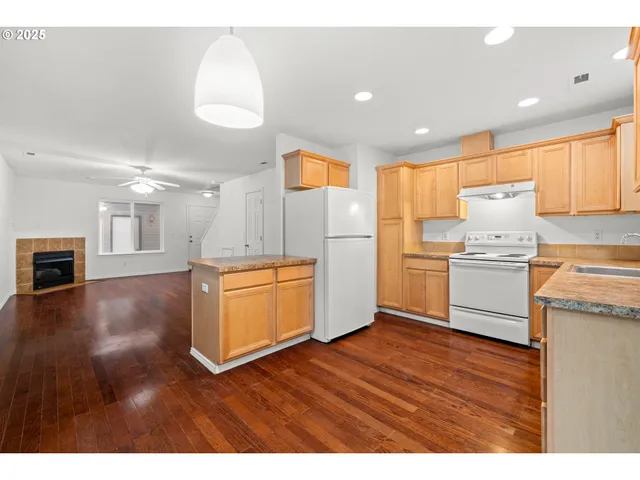 $259,900 | 4000 Northeast 109th Avenue, Unit 129Z, Vancouver, WA 98682