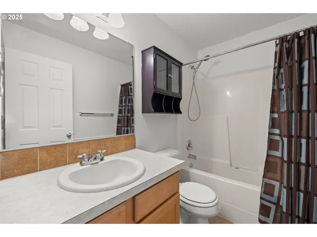 $259,900 | 4000 Northeast 109th Avenue, Unit 129Z, Vancouver, WA 98682