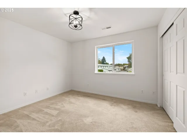 $259,900 | 4000 Northeast 109th Avenue, Unit 129Z, Vancouver, WA 98682