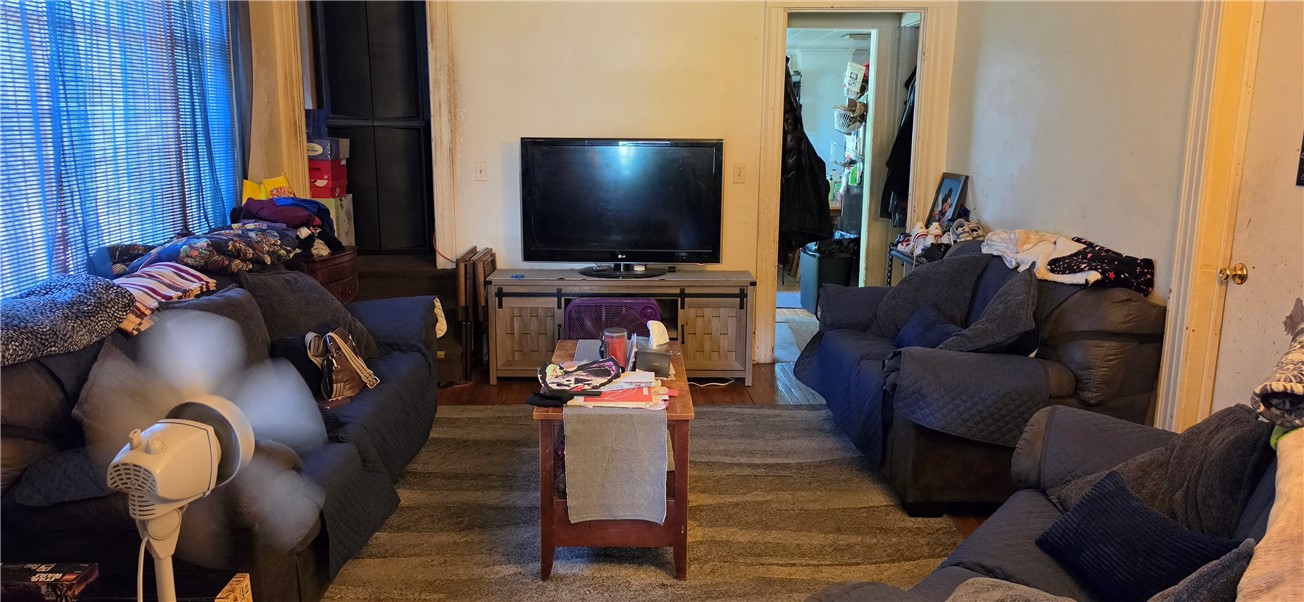 385 Fernwood Avenue Rochester, NY 14609 - Photo 7 of 28 Living Area