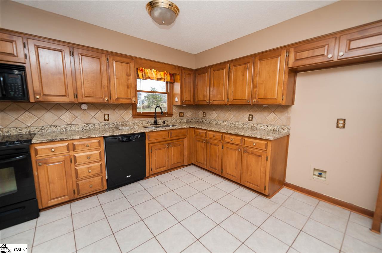 36 Kilbarry Court Inman, SC 29349 - Photo 4 of 36