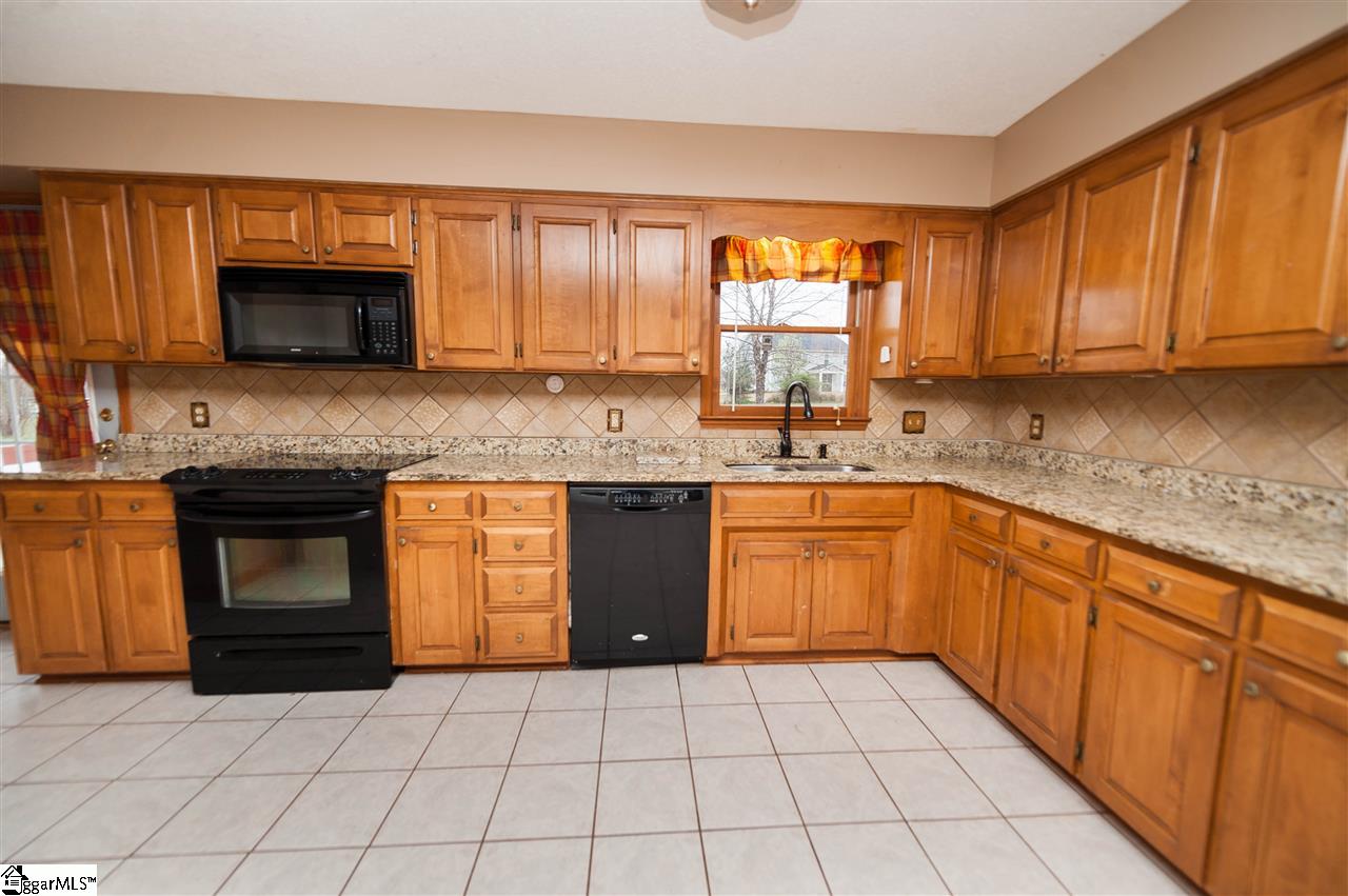 36 Kilbarry Court Inman, SC 29349 - Photo 6 of 36