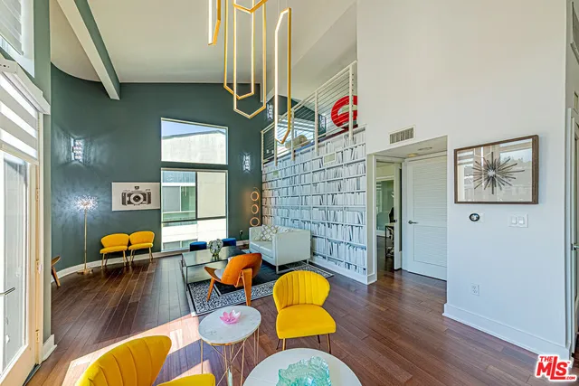 $4,200 | 600 South Ridgeley Drive, Unit PH 1, Los Angeles, CA 90036