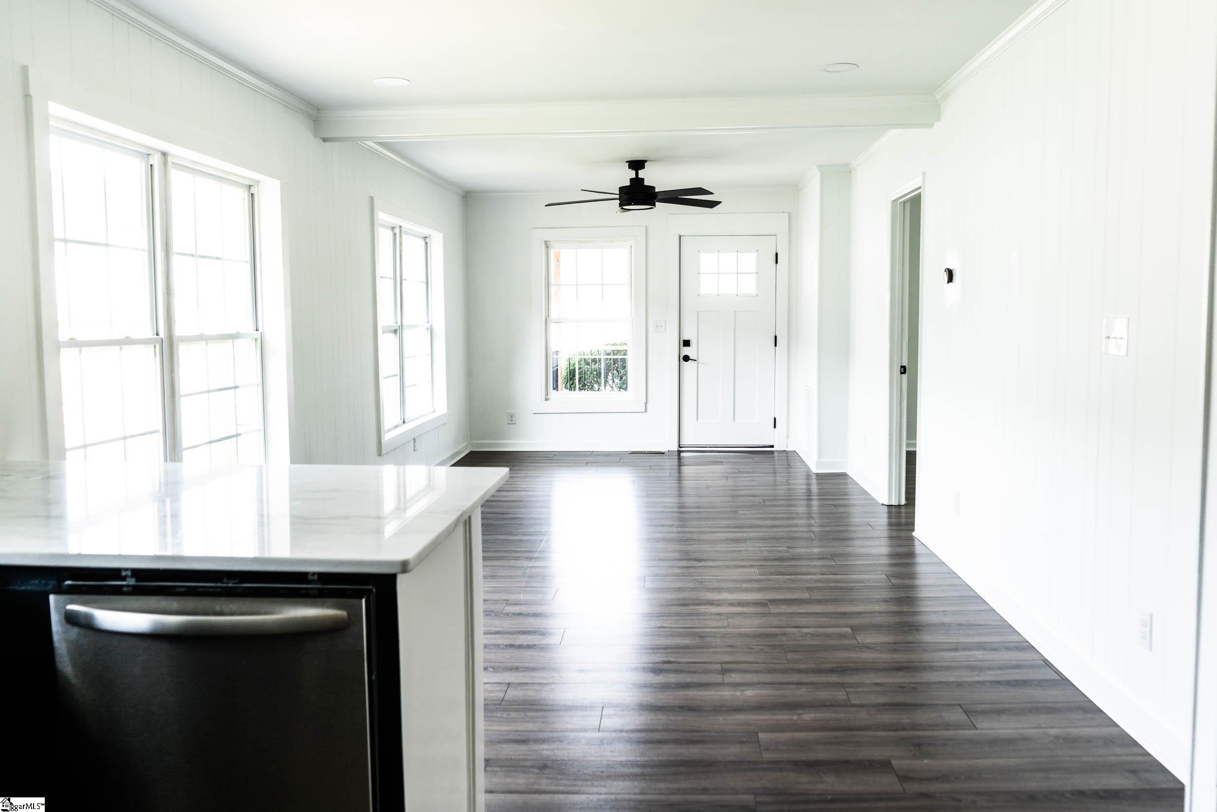 708 South Line Street Extension Greer, SC 29651 - Photo 6 of 20 Gallery Image 6