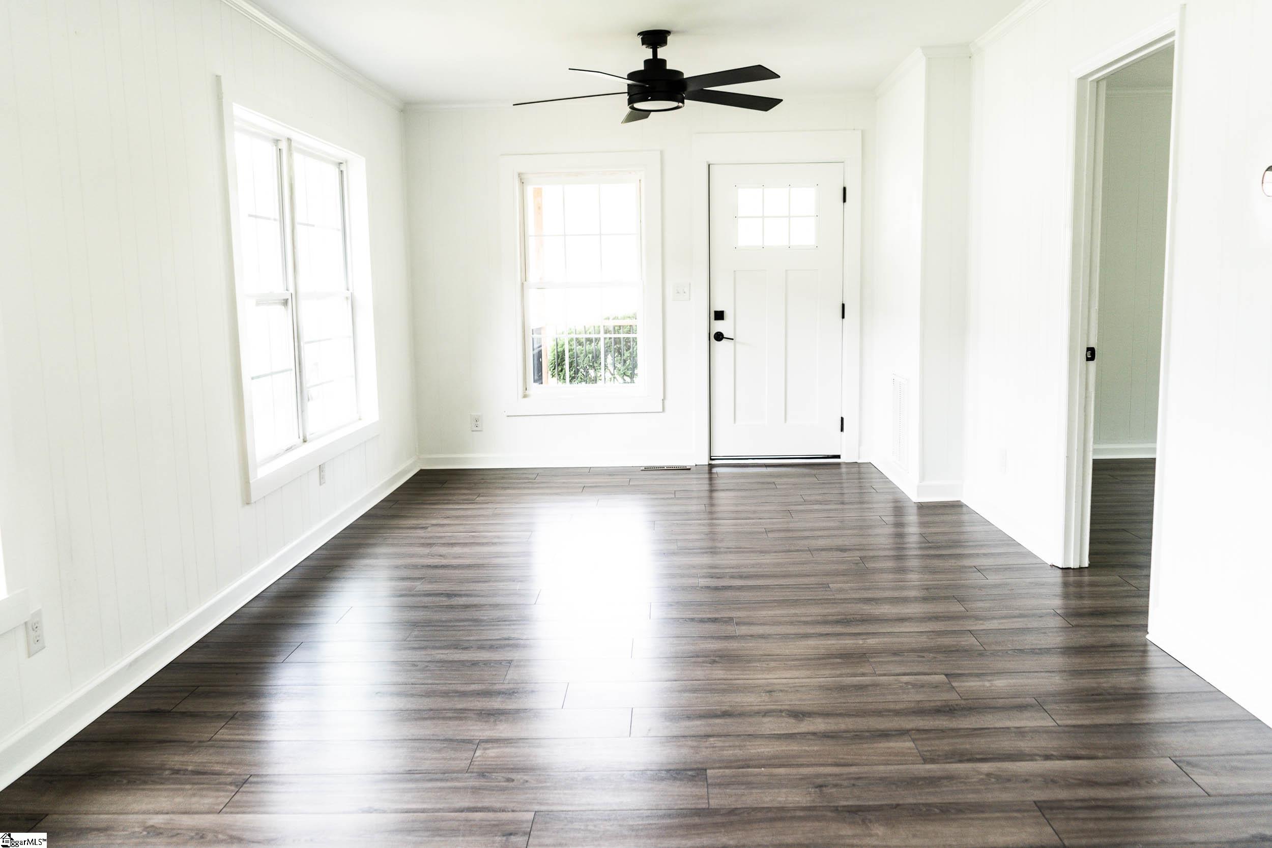 708 South Line Street Extension Greer, SC 29651 - Photo 7 of 20 Gallery Image 7