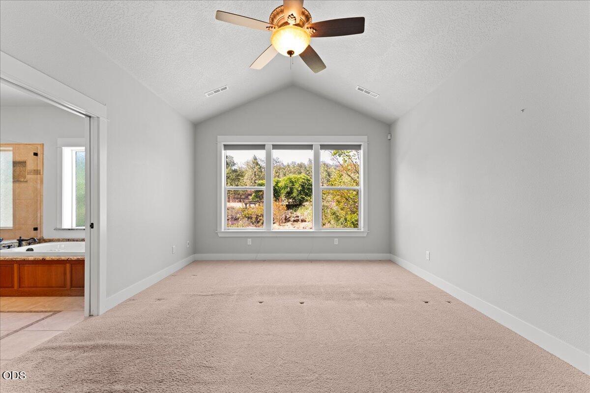 1712 Stevens Road Eagle Point, OR 97524 - Photo 22 of 63