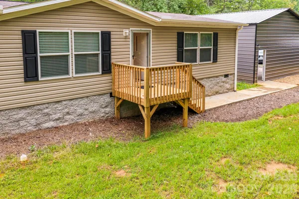 $325,000 | 1496 Rock Spgs Road, Mill Spring, NC 28756