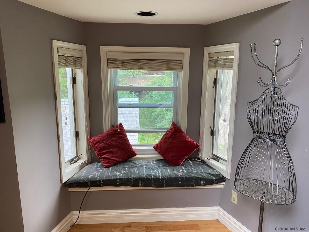 773 Lisha Kill Road Schenectady, NY 12309 - Photo 14 of 37 Gallery Image 14